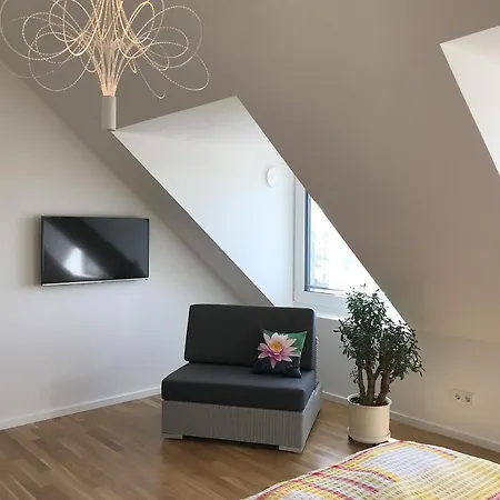 Cloud Nr 9 - 3 Maisonette-wohnung Mit Grossem Balkon *